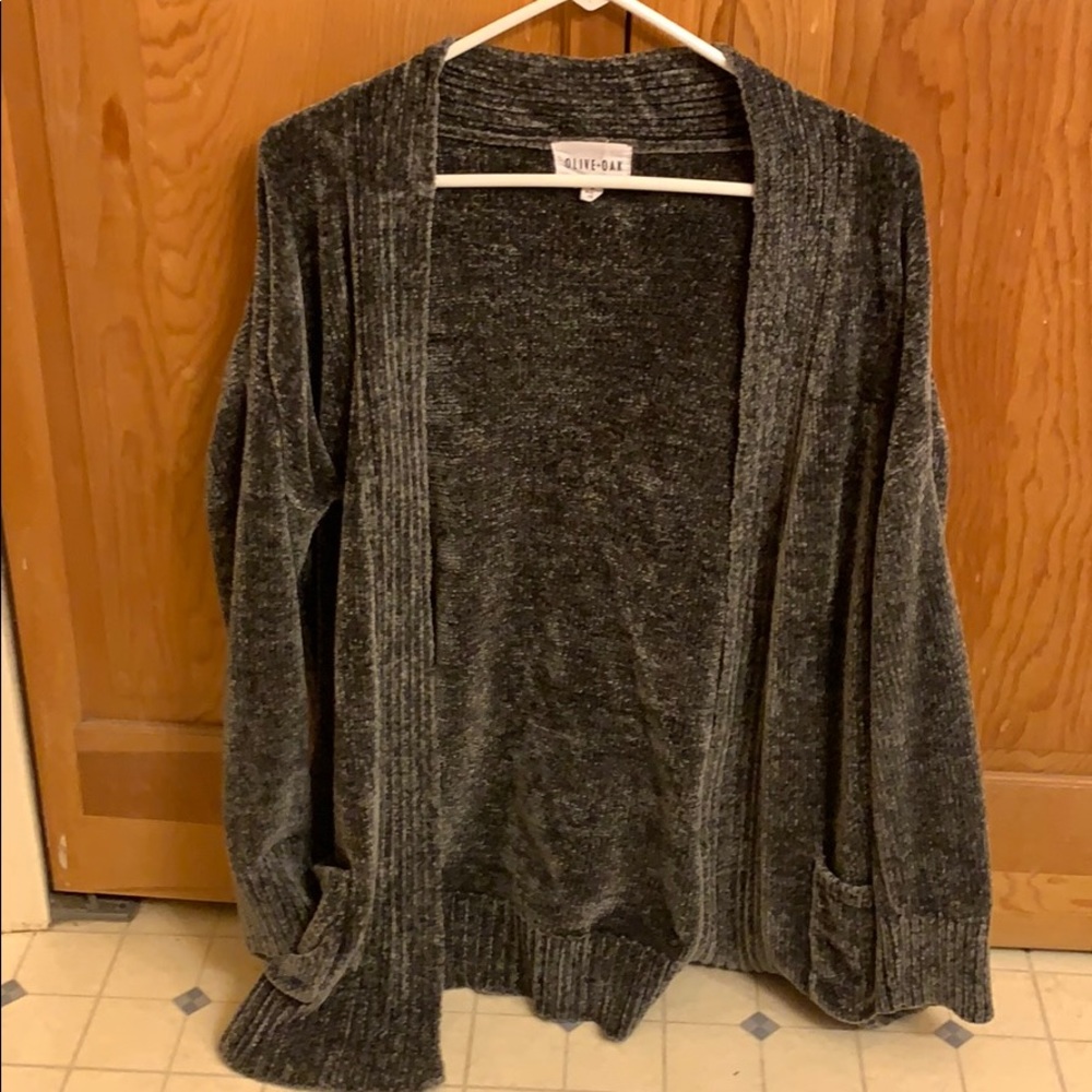 Olive & Oak Grey cardigan